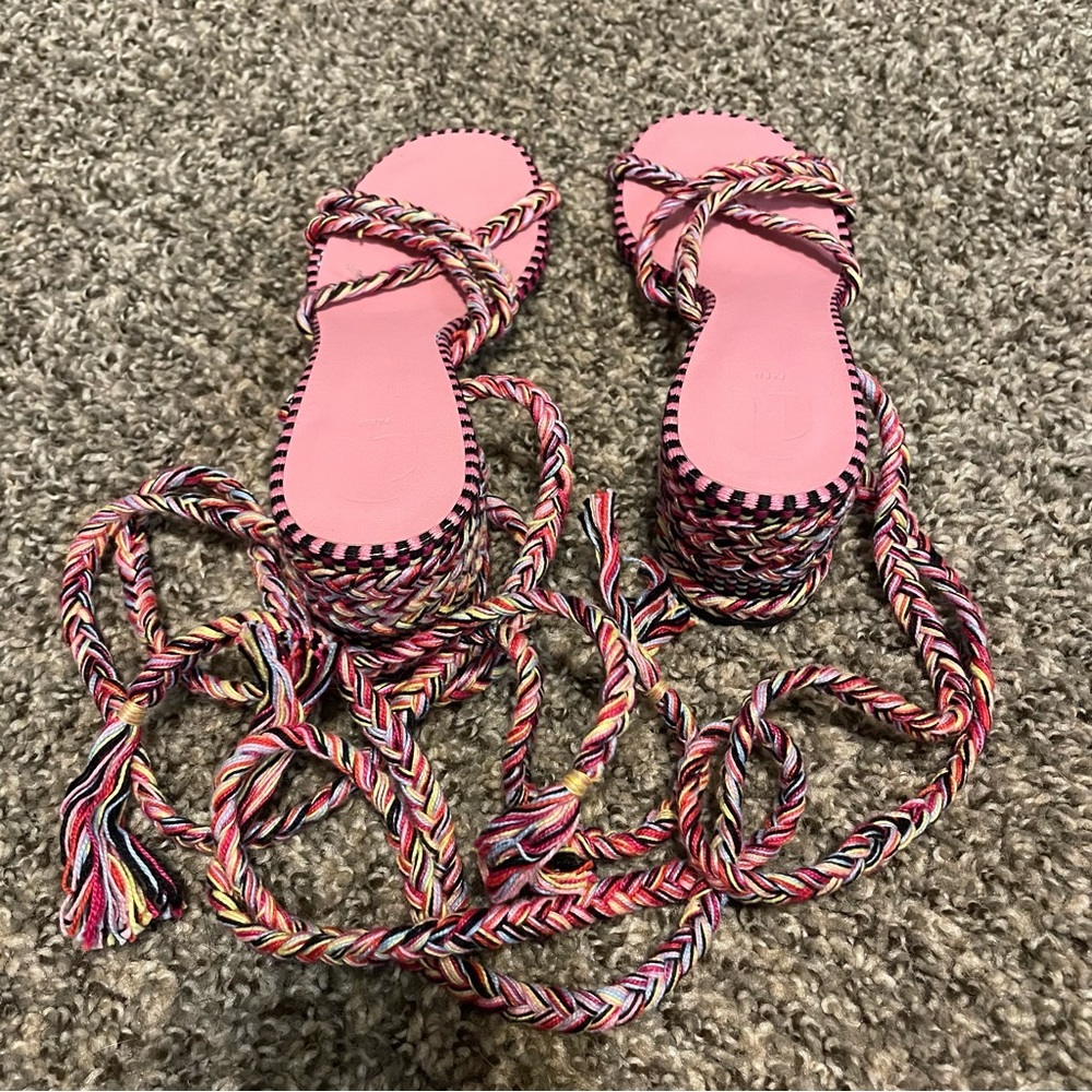 EUC Amambaih Isabel Sandals - Picture 4 of 12